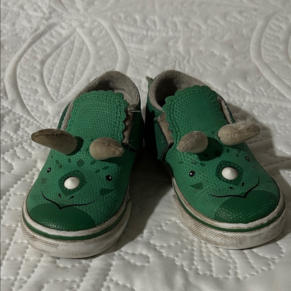 VANS Green Dinosaur toddler Shoes Sz: 7.0